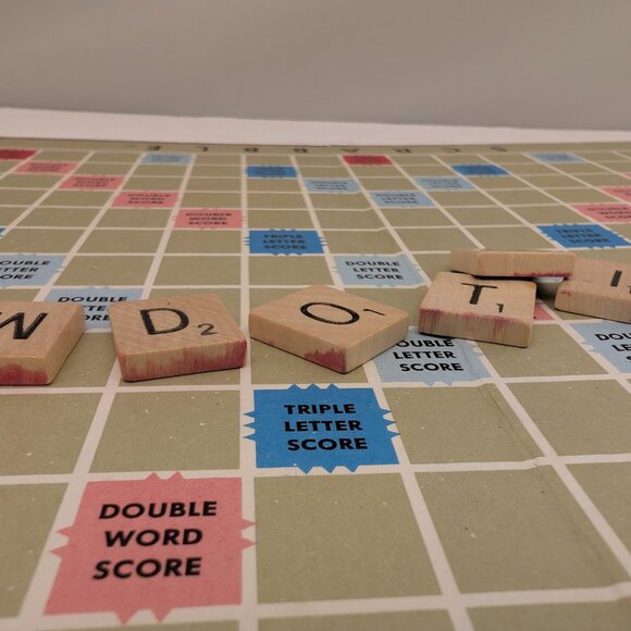 SCRABBLE Crossword Board Game | Vintage | 1953 Selchow & Righter Complete | USED - Picture 15 of 16